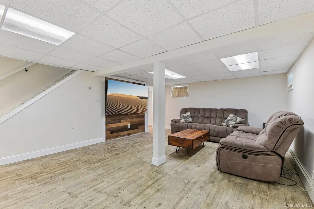 958 Alan Drive Wantagh NY 11793