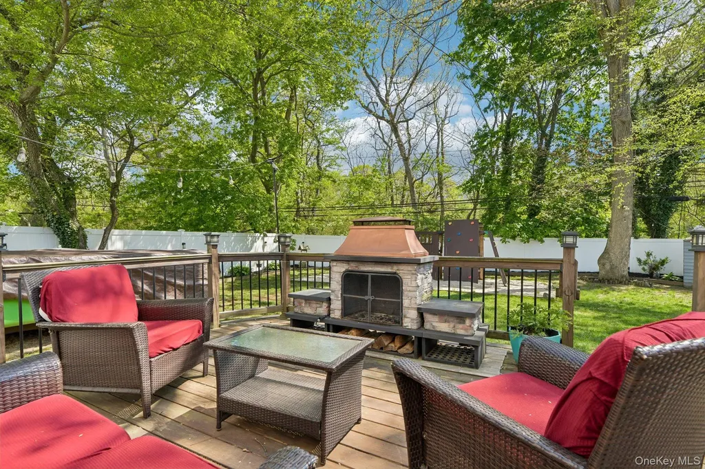 958 Alan Drive Wantagh NY 11793