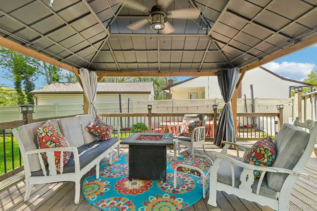 958 Alan Drive Wantagh NY 11793