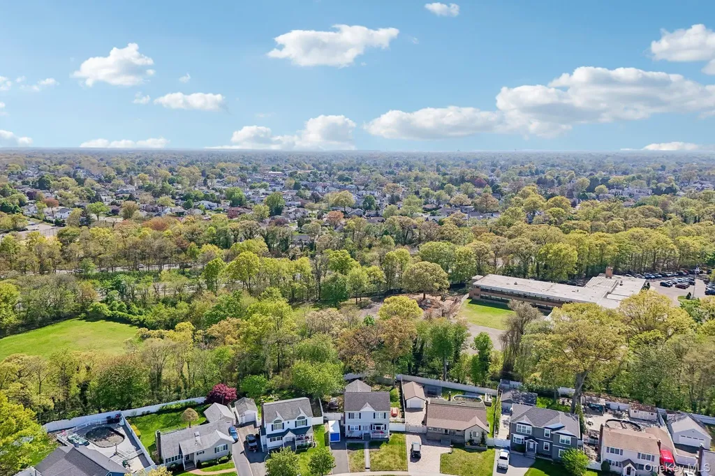 958 Alan Drive Wantagh NY 11793