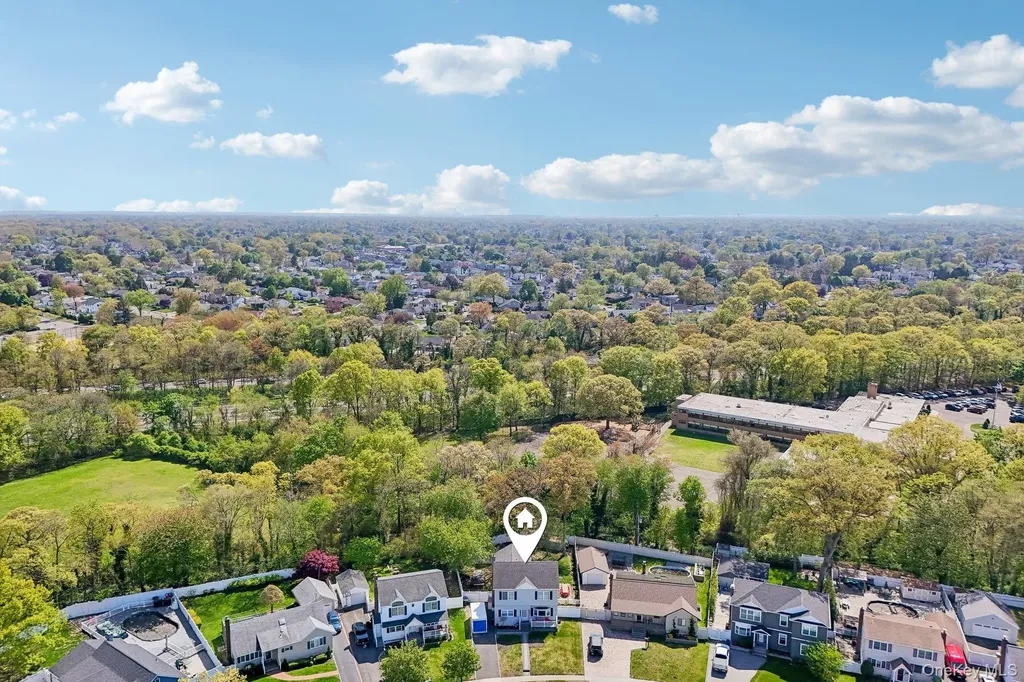 958 Alan Drive Wantagh NY 11793