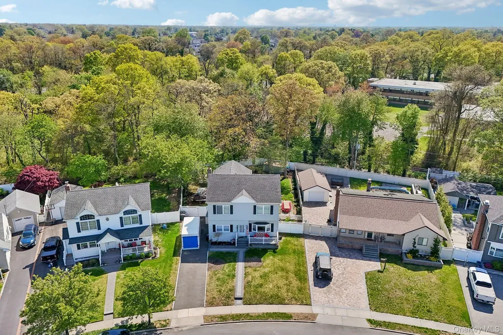958 Alan Drive Wantagh NY 11793