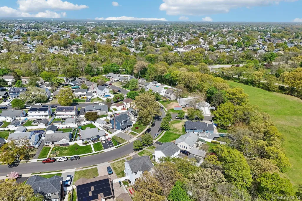 958 Alan Drive Wantagh NY 11793