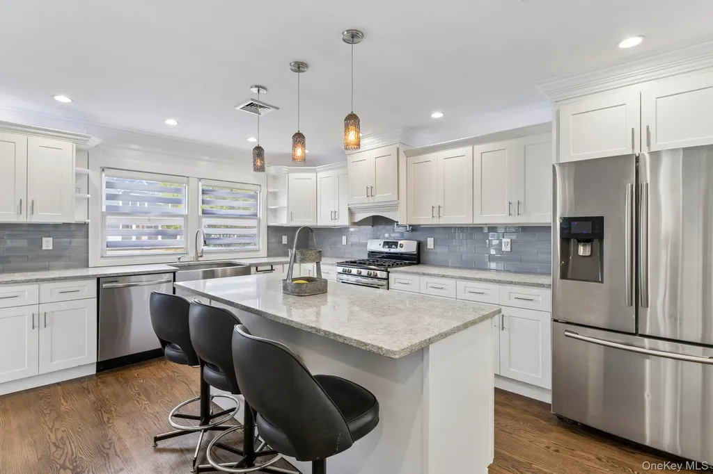 958 Alan Drive Wantagh NY 11793