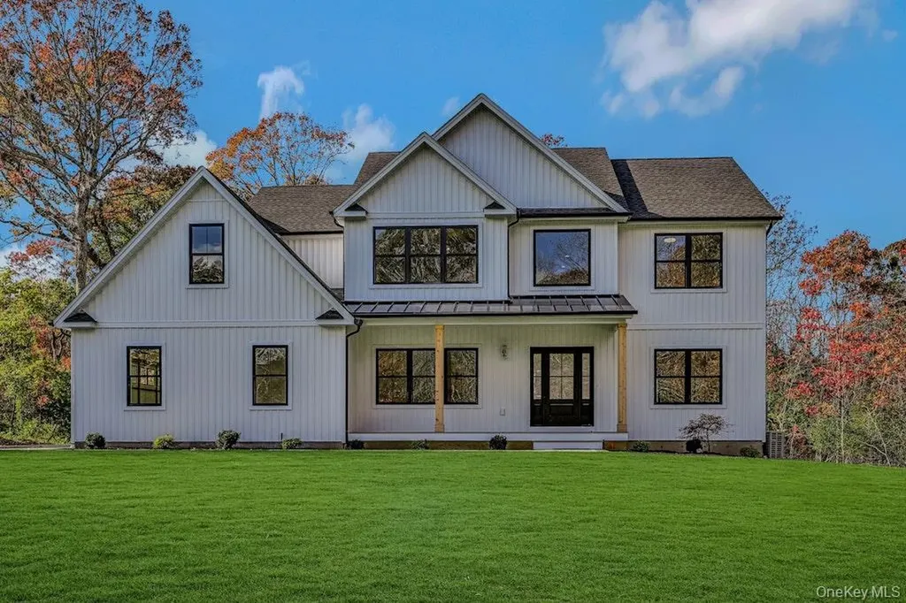 20 Bunker Lane Middle Island NY 11953