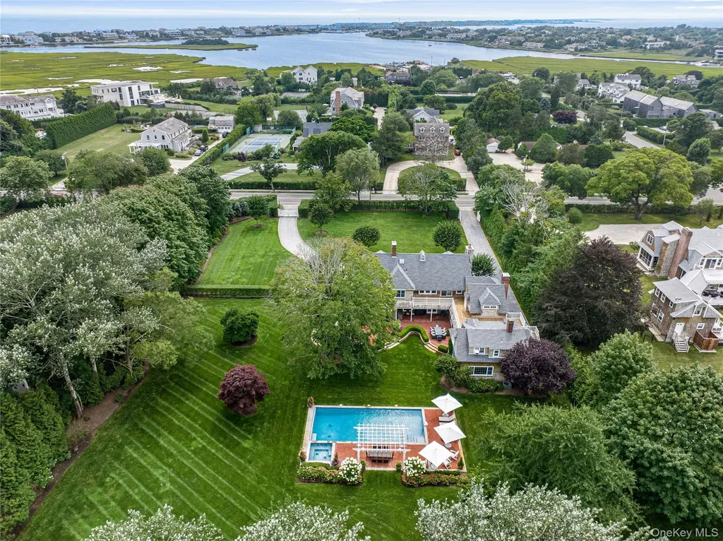 92 Beach Lane Westhampton Beach NY 11978
