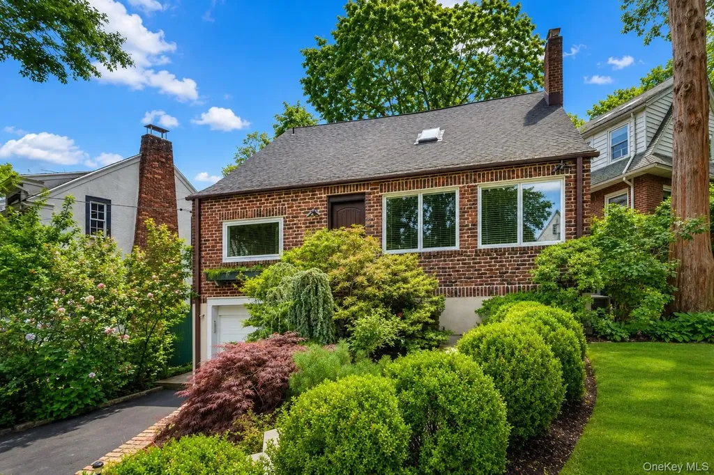 3 Harmony Drive Larchmont NY 10538