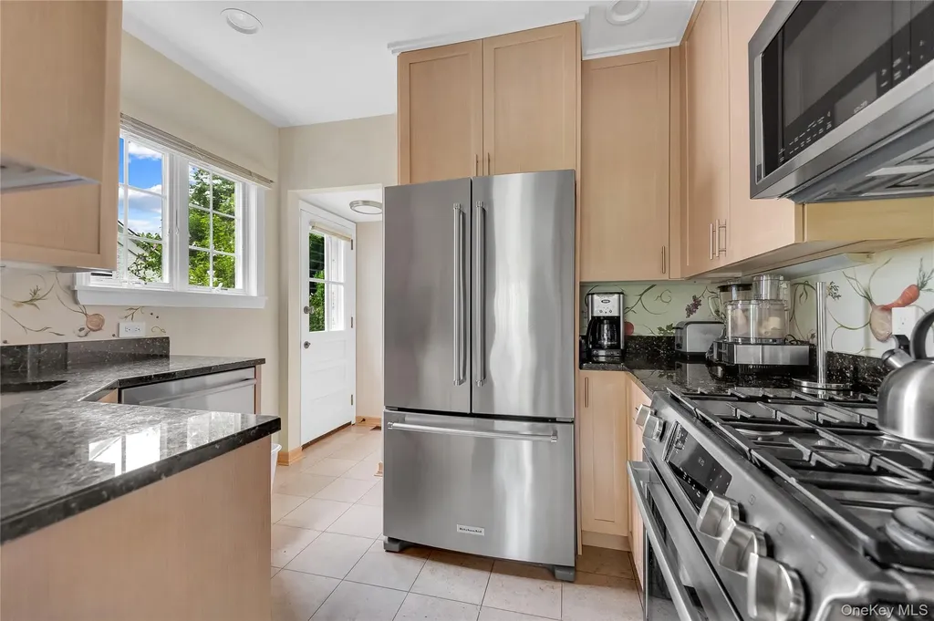 3 Harmony Drive Larchmont NY 10538