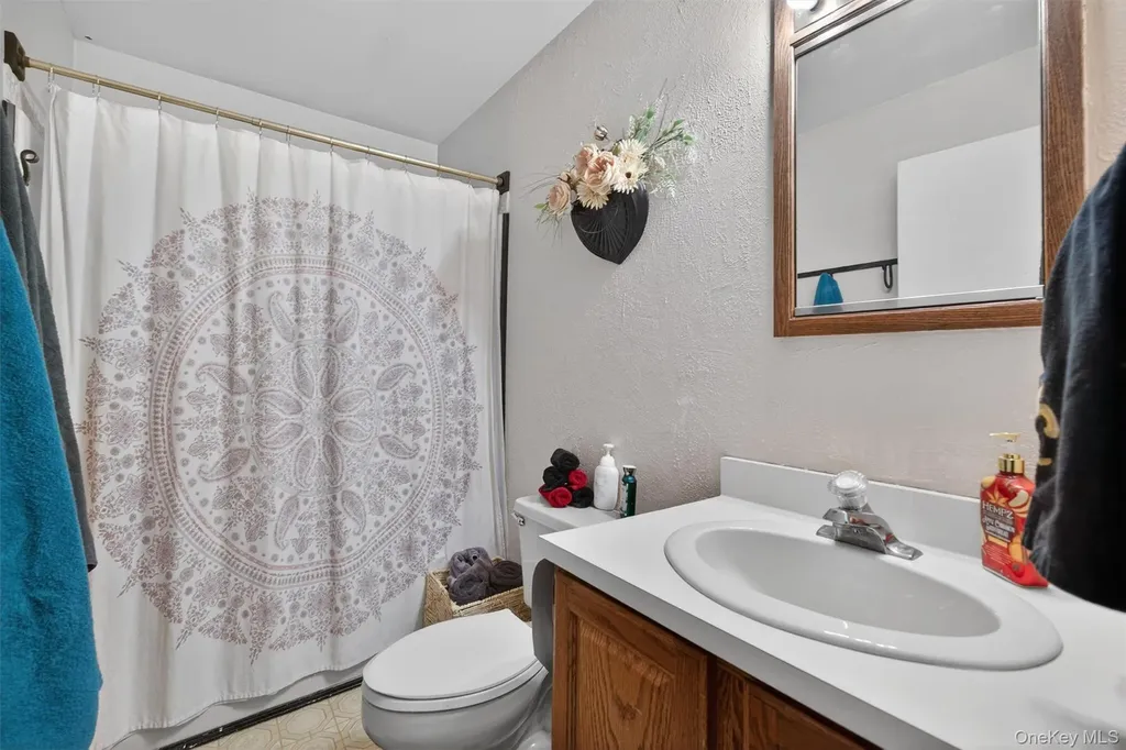 60 Long Lane Wallkill NY 12589