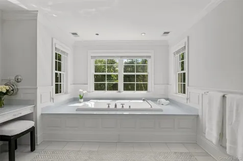 9 Daymon Terrace Larchmont NY 10538