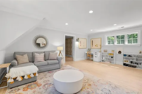 9 Daymon Terrace Larchmont NY 10538