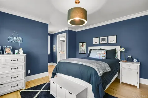 9 Daymon Terrace Larchmont NY 10538
