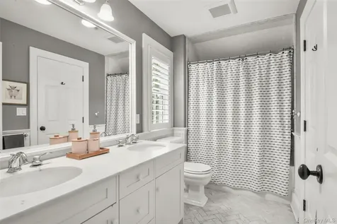 9 Daymon Terrace Larchmont NY 10538