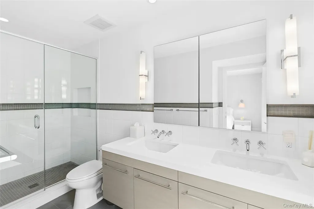 22 Tanners Neck Lane Westhampton NY 11977