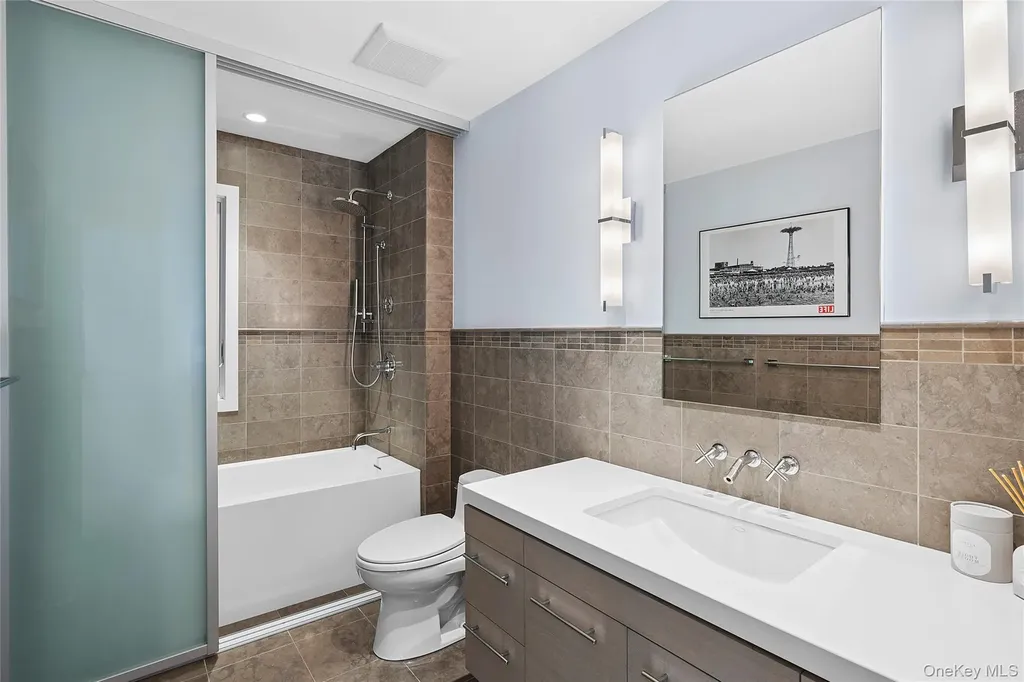 22 Tanners Neck Lane Westhampton NY 11977