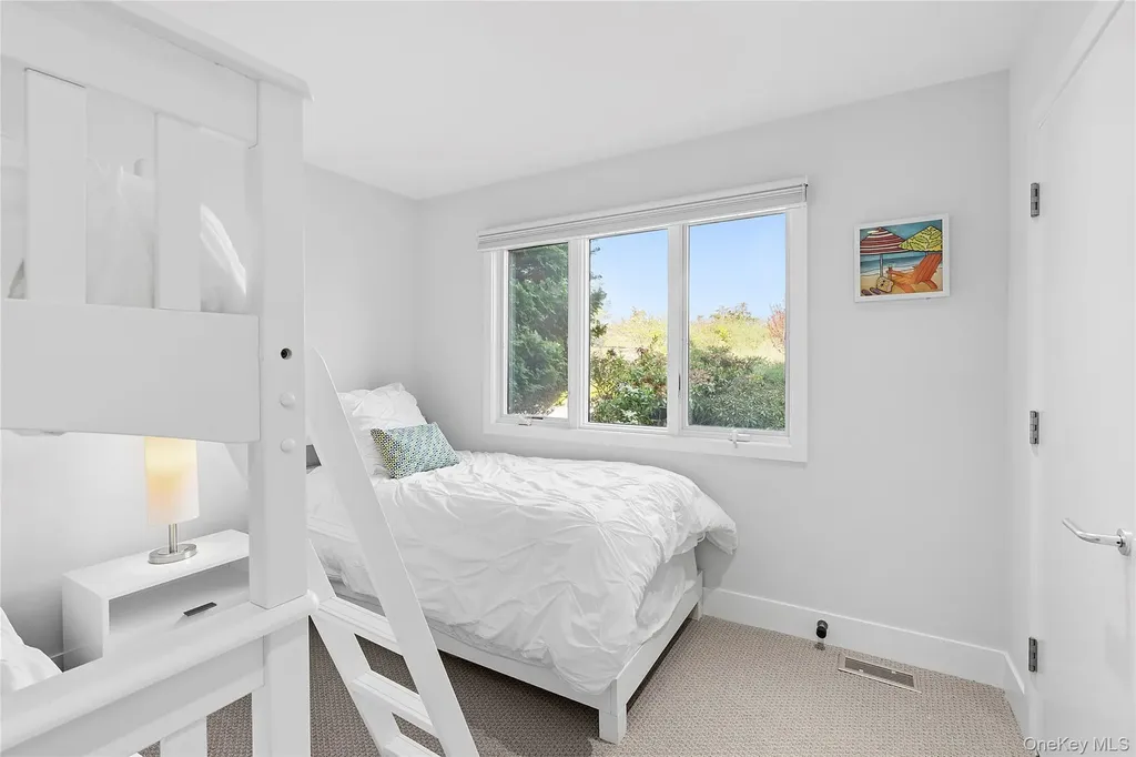 22 Tanners Neck Lane Westhampton NY 11977