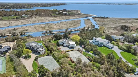 22 Tanners Neck Lane Westhampton NY 11977