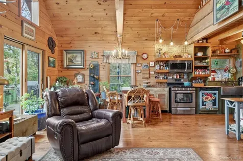 129 Hallock Road Barryville NY 12719