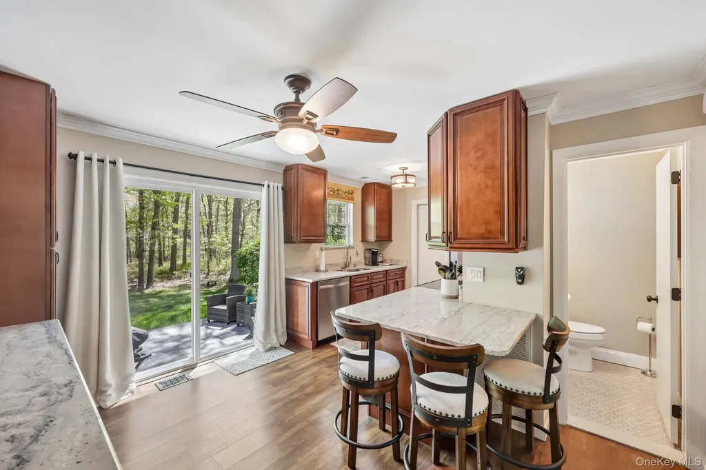 13 Rutledge Commons Yaphank NY 11980
