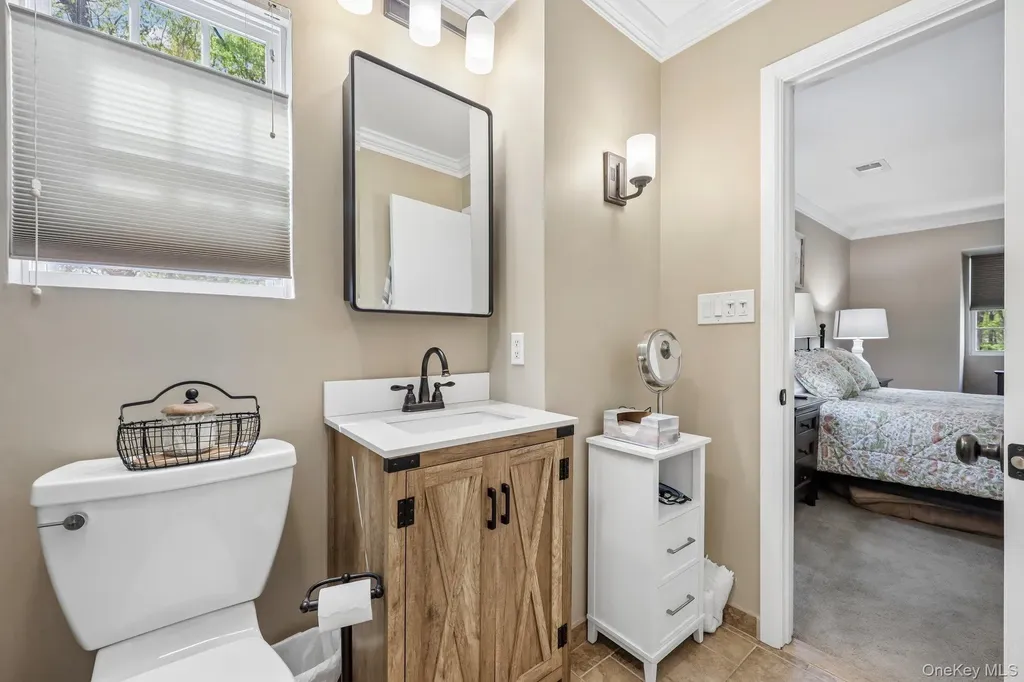 13 Rutledge Commons Yaphank NY 11980