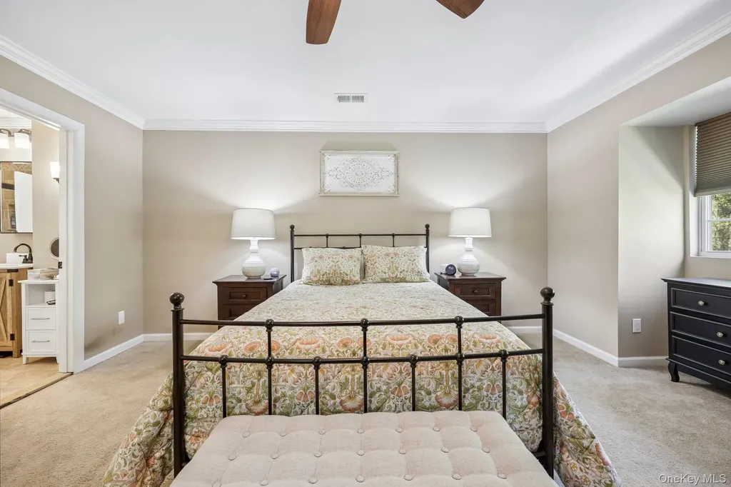 13 Rutledge Commons Yaphank NY 11980