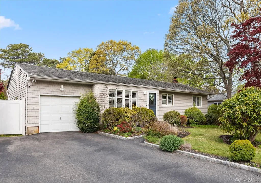 44 Maple Avenue Bellport NY 11713