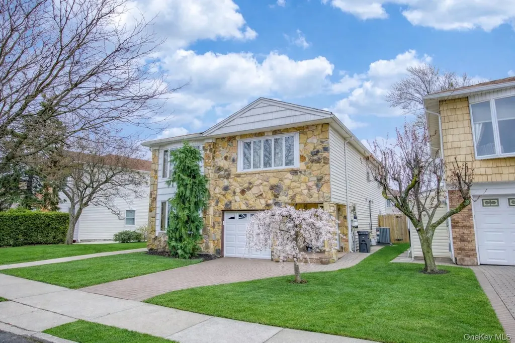 132 Forest Street Staten Island NY 10314