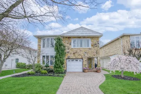 132 Forest Street Staten Island NY 10314