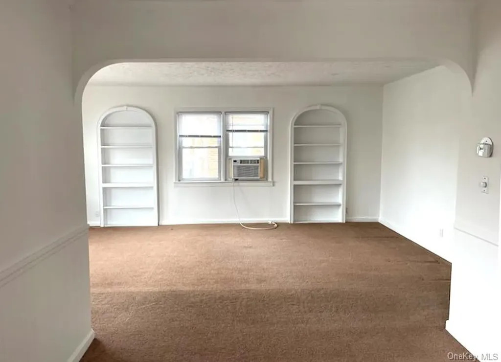 364 E Broadway Long Beach NY 11561