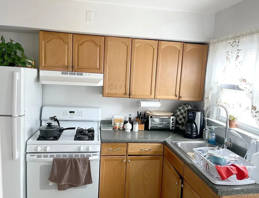 364 E Broadway Long Beach NY 11561