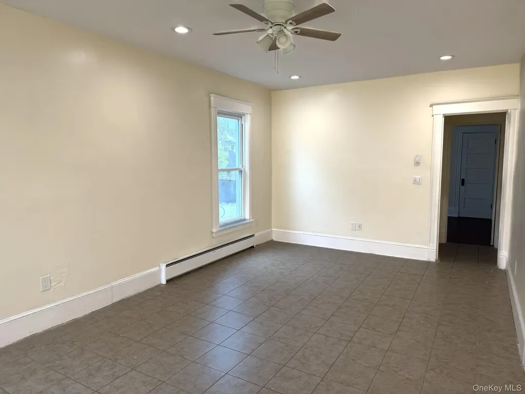 8 Fox Terrace Poughkeepsie NY 12603