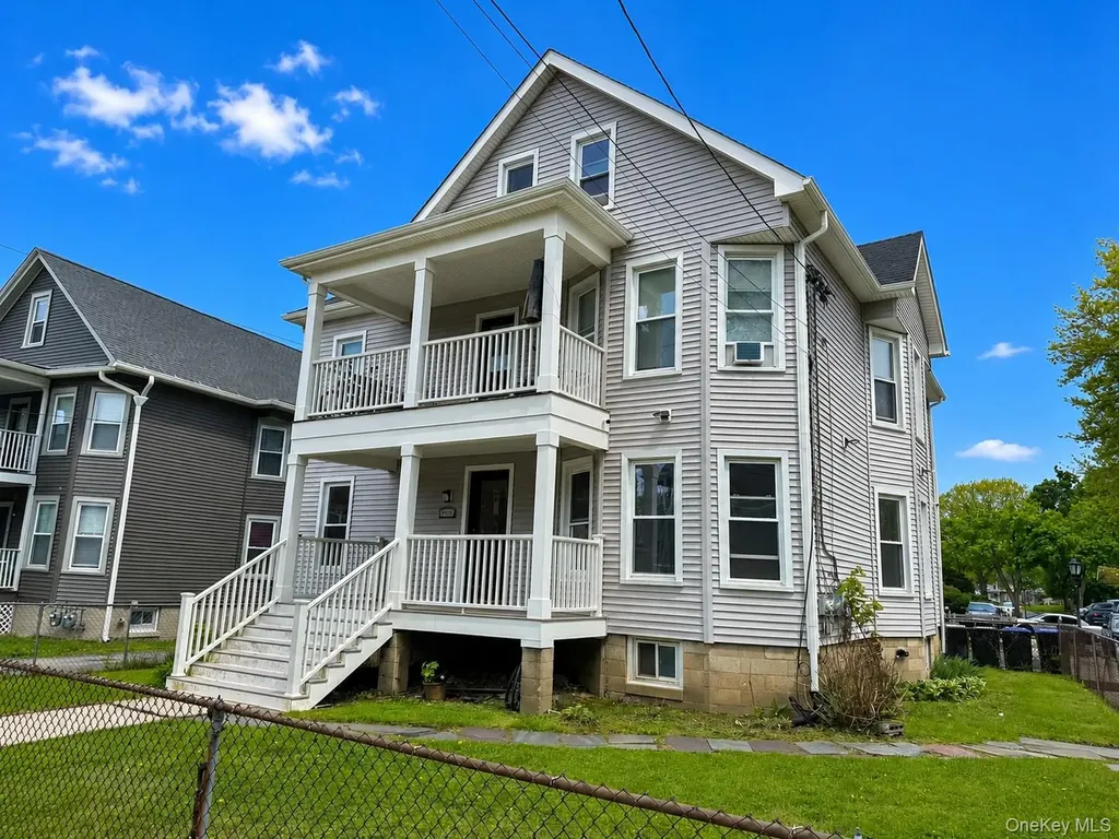8 Fox Terrace Poughkeepsie NY 12603