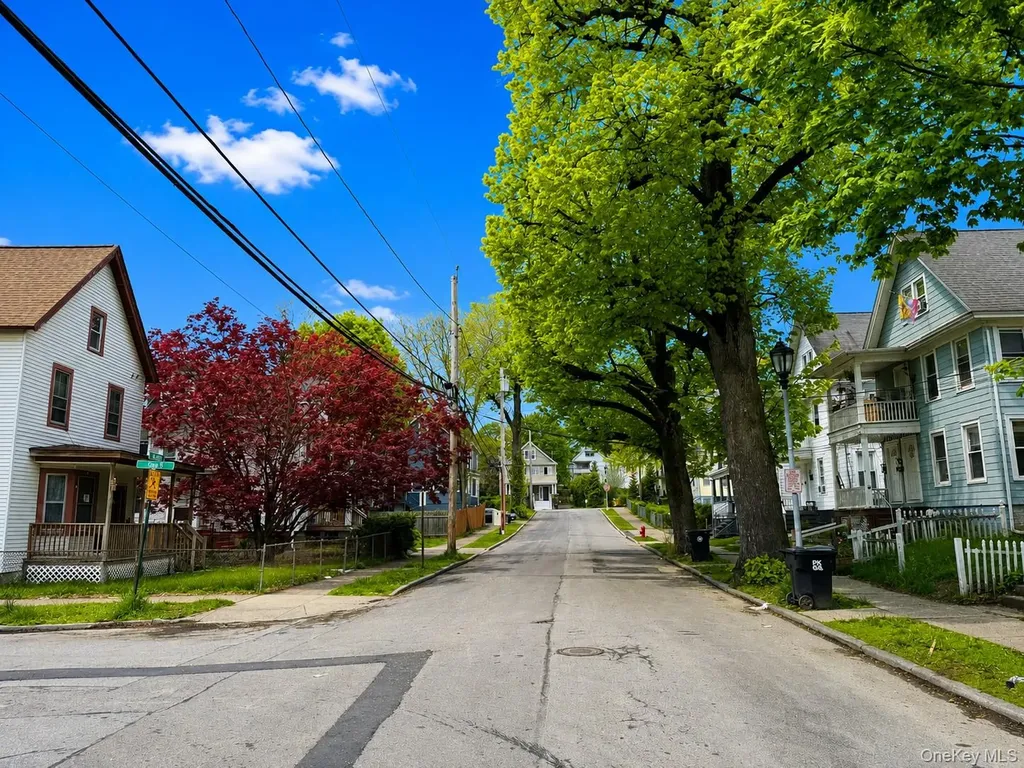 8 Fox Terrace Poughkeepsie NY 12603