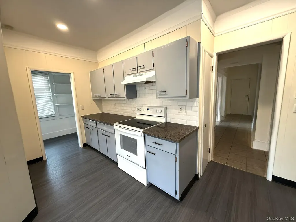 8 Fox Terrace Poughkeepsie NY 12603