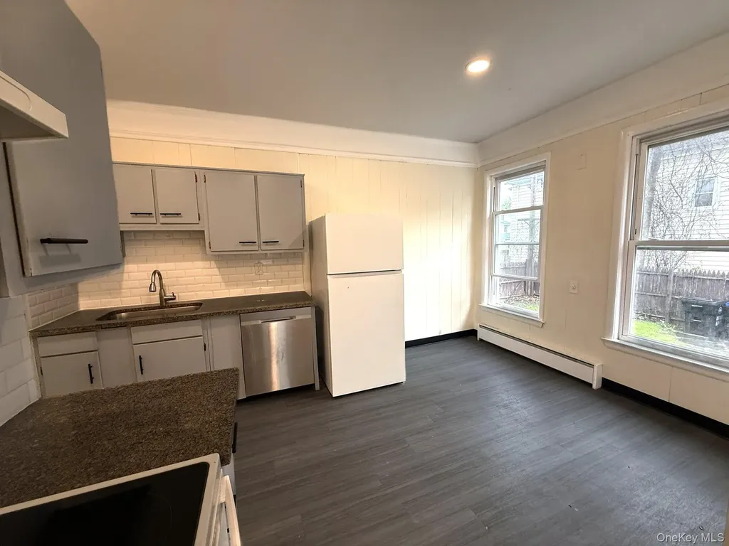 8 Fox Terrace Poughkeepsie NY 12603