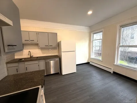 8 Fox Terrace Poughkeepsie NY 12603