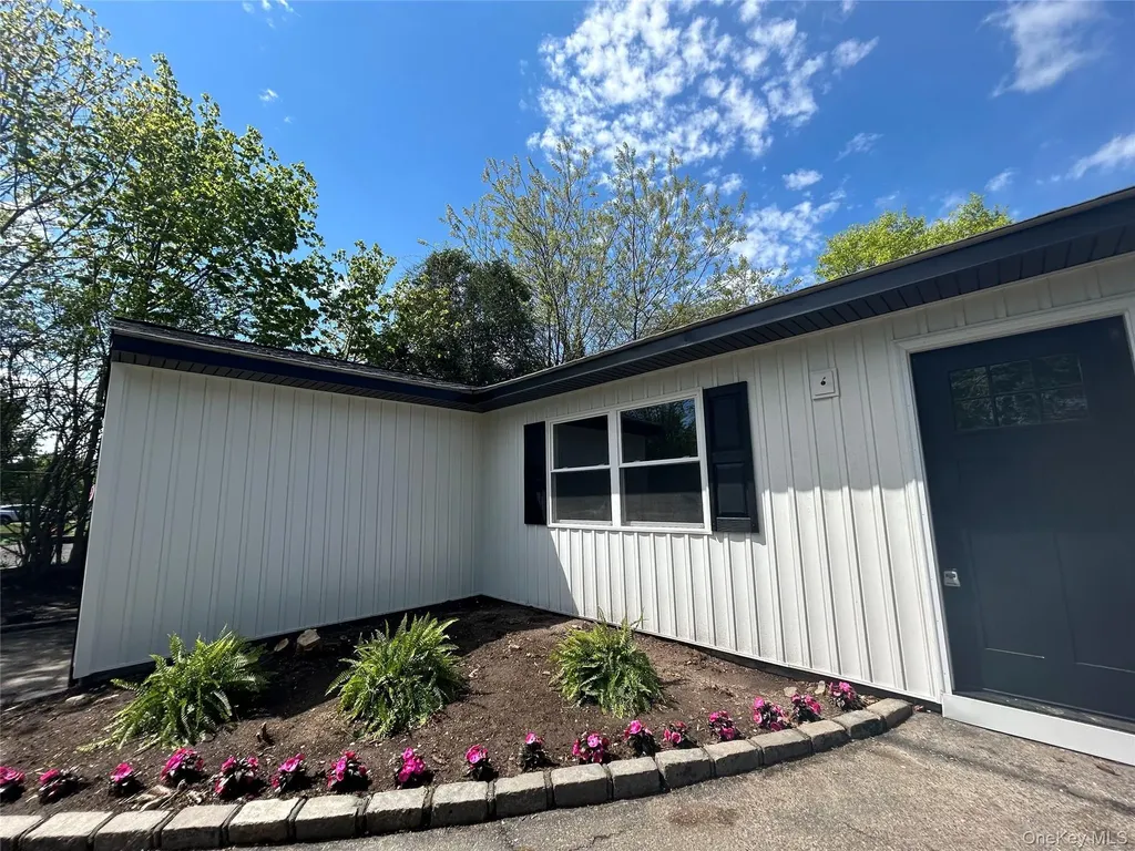 34 Michael Avenue Bellport NY 11713