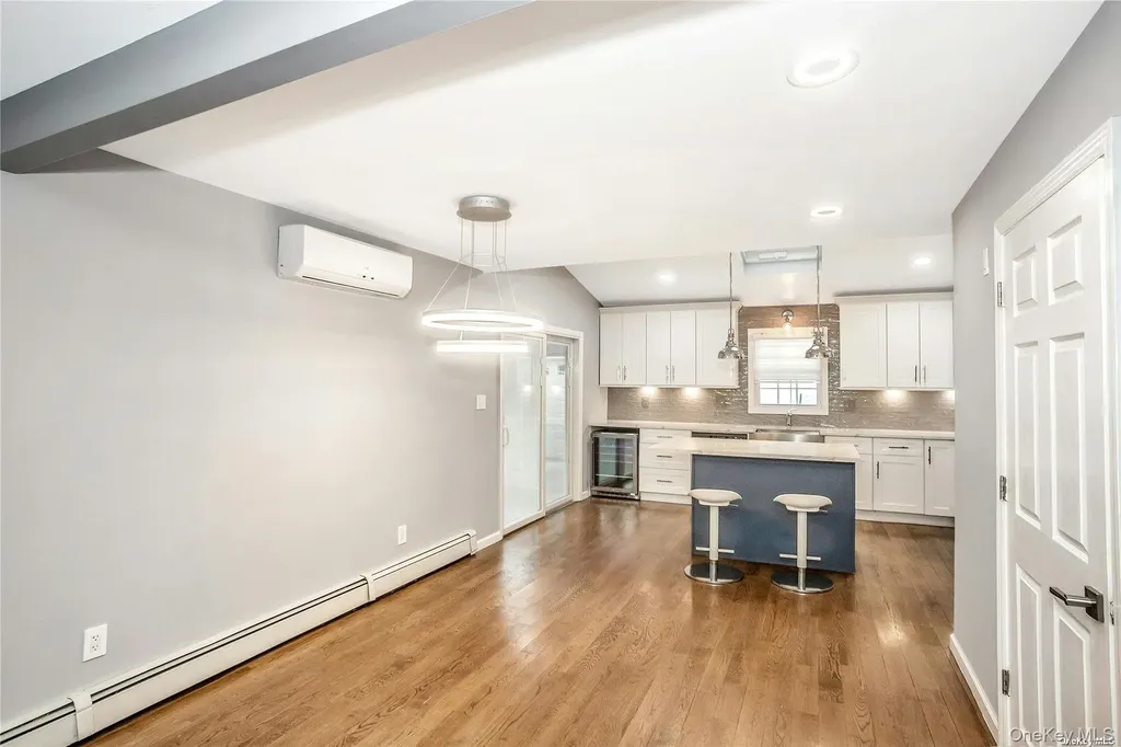 865 Grand Boulevard Westbury NY 11590