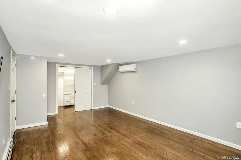 865 Grand Boulevard Westbury NY 11590