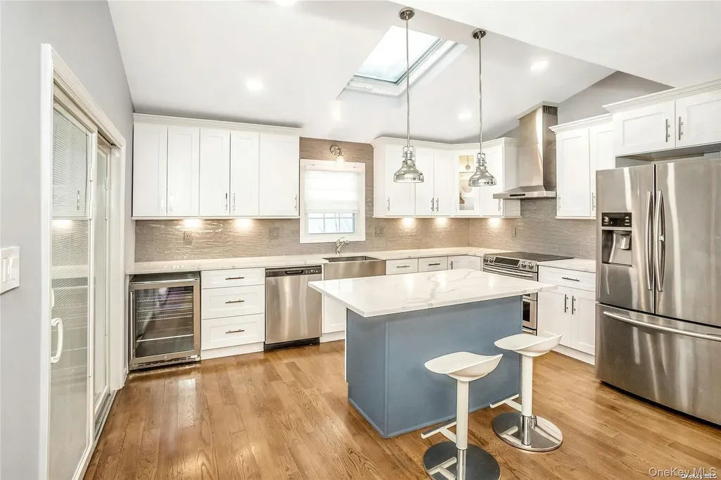 865 Grand Boulevard Westbury NY 11590