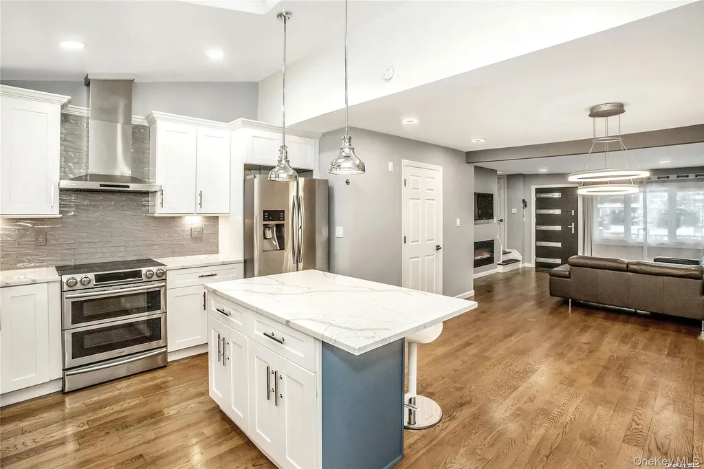 865 Grand Boulevard Westbury NY 11590