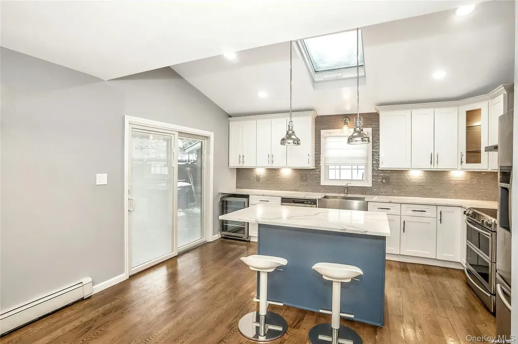 865 Grand Boulevard Westbury NY 11590