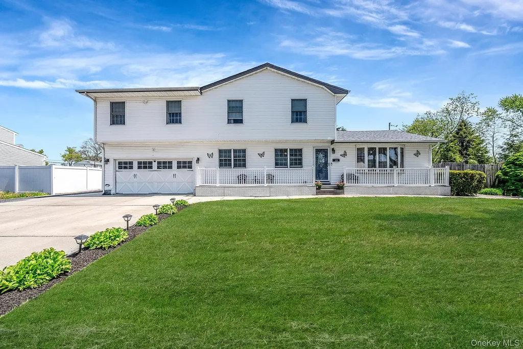 111 Chapel Hill Drive Brentwood NY 11717