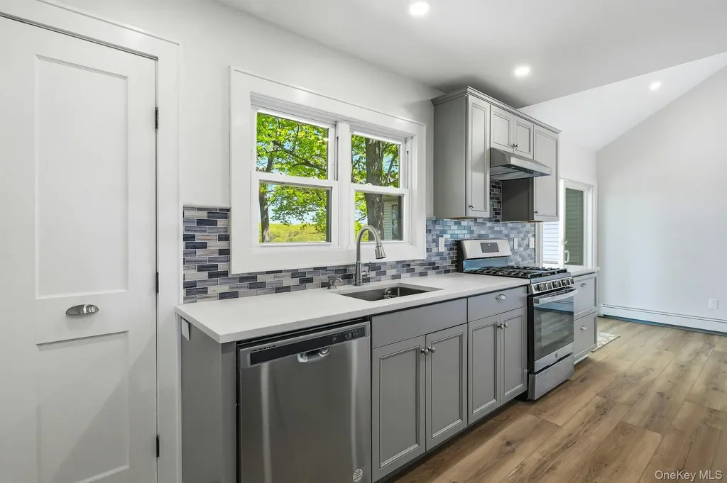 171 Taft Crescent Centerport NY 11721
