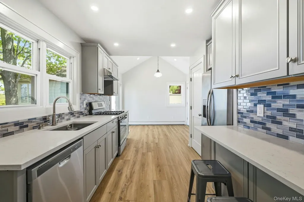 171 Taft Crescent Centerport NY 11721