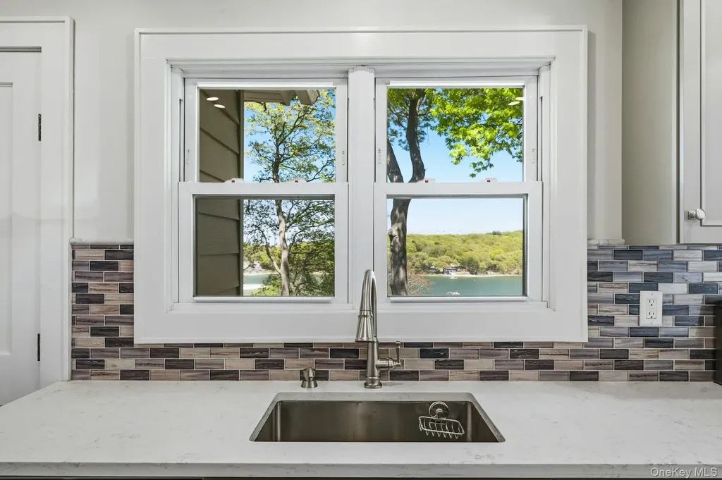 171 Taft Crescent Centerport NY 11721