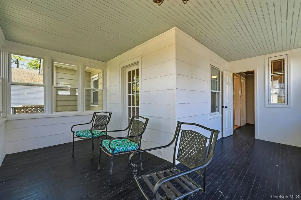 171 Taft Crescent Centerport NY 11721