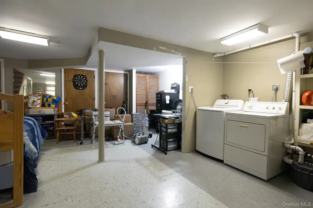 158 Rolling Way Peekskill NY 10566