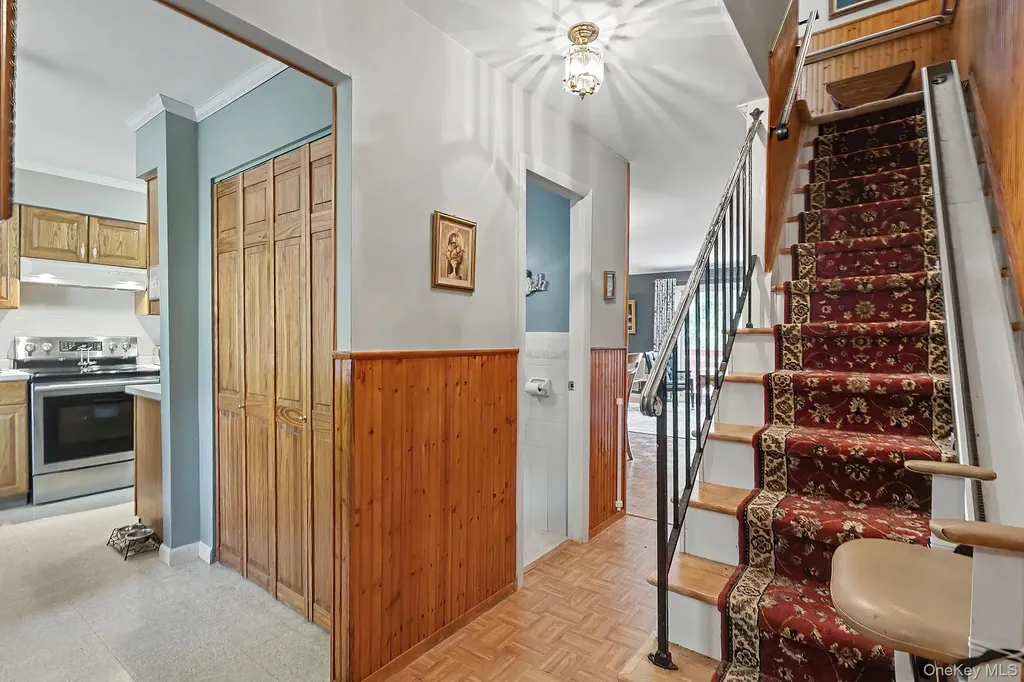 158 Rolling Way Peekskill NY 10566