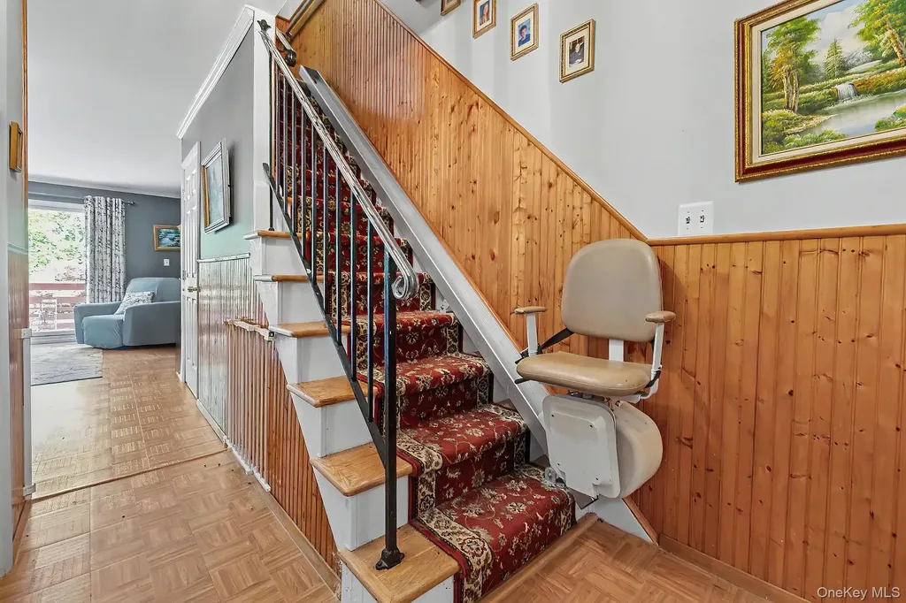 158 Rolling Way Peekskill NY 10566
